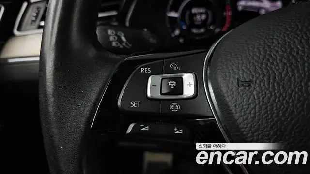 Volkswagen Arteon 2019 — ფოტო 35/37