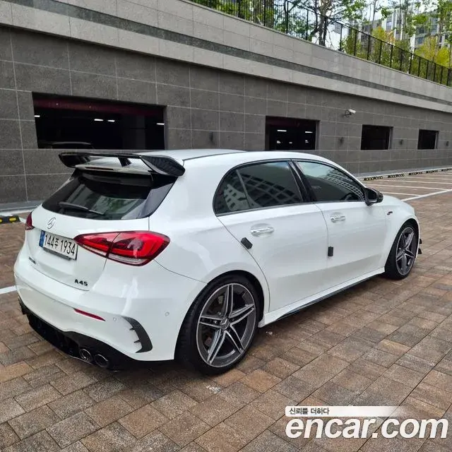 Mercedes-Benz A-Class 2021 — Фото 5/13