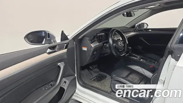 Volkswagen Arteon 2019 — Photo 2/31