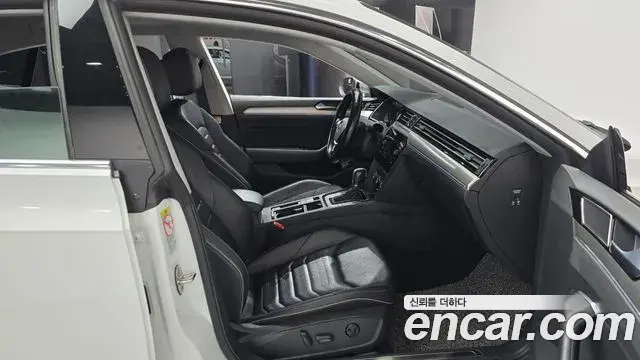 Volkswagen Arteon 2019 — Photo 9/31
