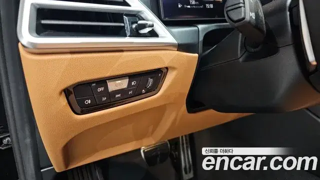 BMW 3 Series 2025 — Photo 15/20