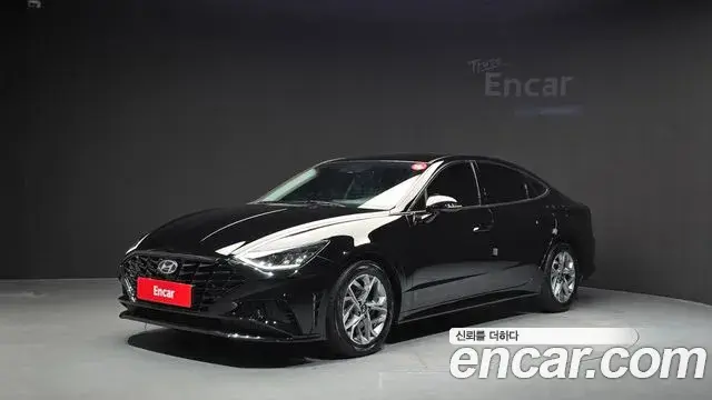 Hyundai Sonata 2022 — Фото 1/20