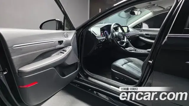 Hyundai Sonata 2022 — Фото 10/20