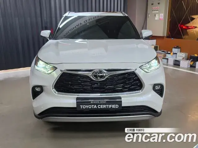 Toyota Highlander 2025 — ფოტო 2/20