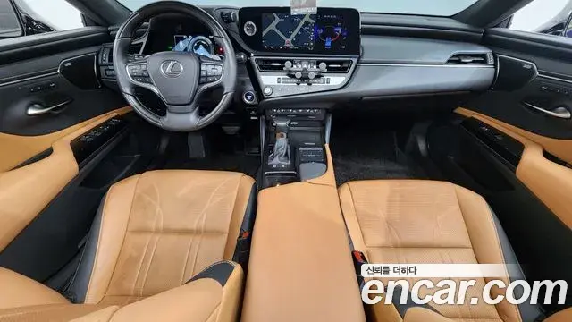 Lexus ES300h 2022 — Фото 7/20