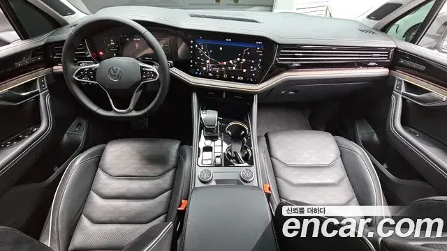 Volkswagen Touareg 2024 — Şəkil 33/36