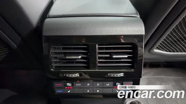 Volkswagen Touareg 2024 — Şəkil 9/36