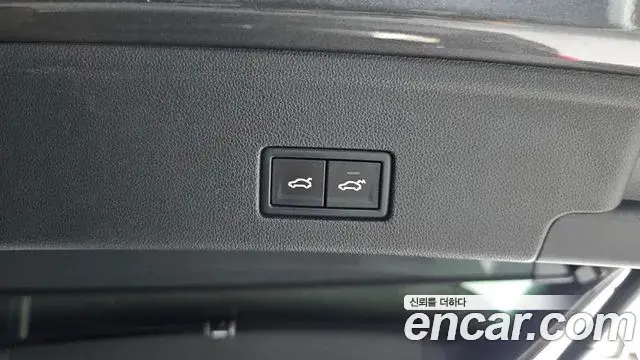 Volkswagen Touareg 2024 — Şəkil 31/36