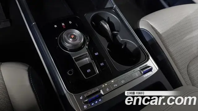 Kia Carnival 2024 — Фото 8/20
