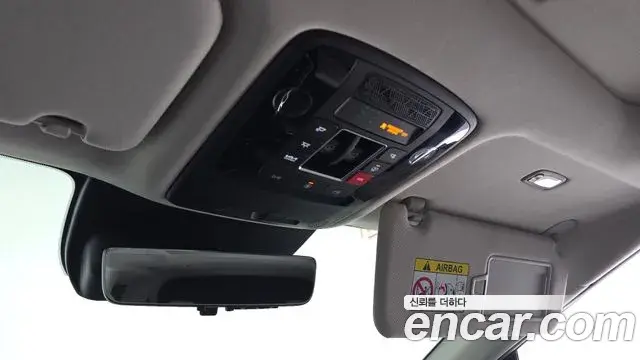 Kia Carnival 2024 — ფოტო 34/35