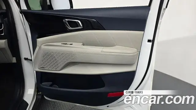 Kia Carnival 2024 — ფოტო 21/35