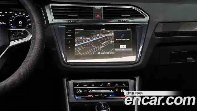 Volkswagen Tiguan 2023 — Photo 32/35