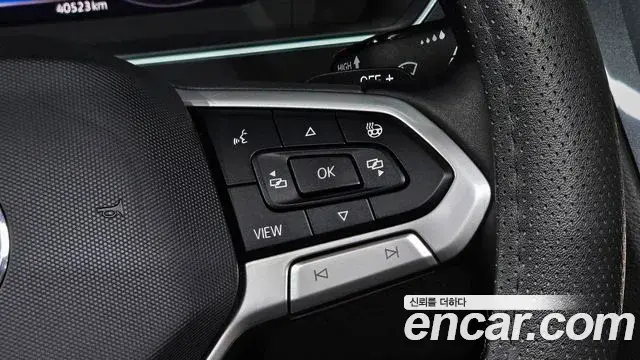 Volkswagen Tiguan 2023 — Photo 2/35