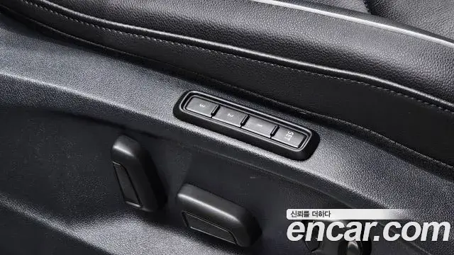 Volkswagen Tiguan 2023 — Photo 26/35