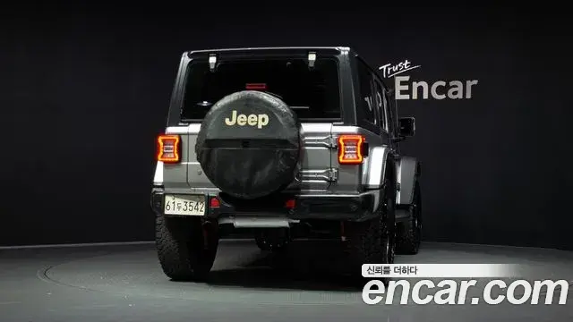 Jeep Wrangler 2018 — Фото 4/20
