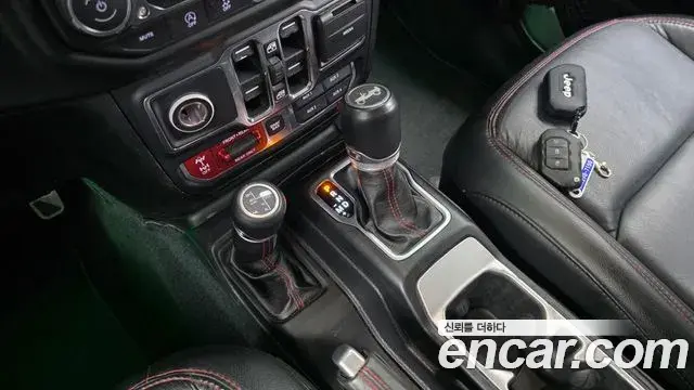 Jeep Wrangler 2018 — Фото 9/20
