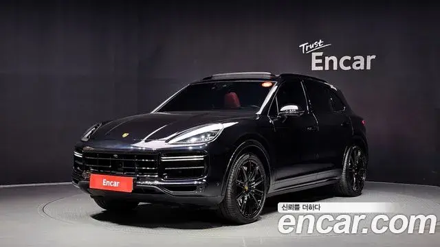 Porsche Cayenne 2021 — Фото 1/20