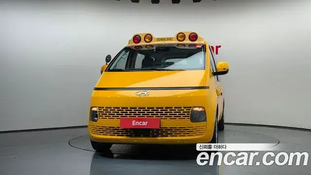 Hyundai Staria 2022 — Фото 3/20