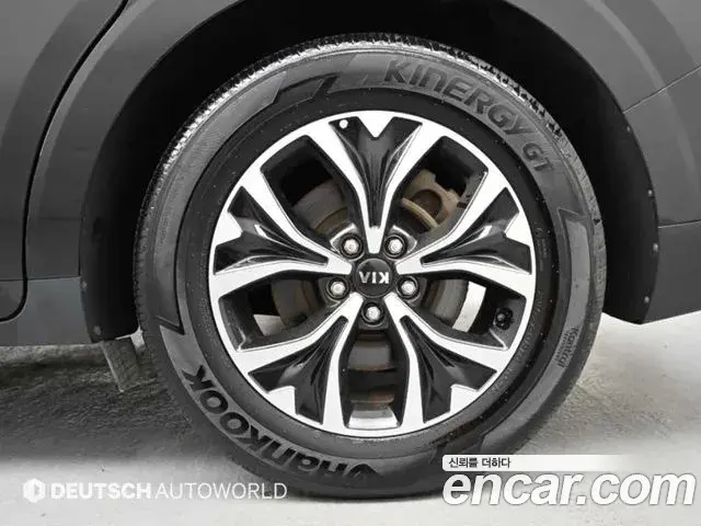 Kia Carnival 2021 — Фото 4/20