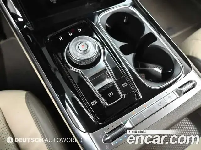Kia Carnival 2021 — Фото 8/20