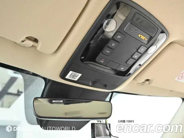 Kia Carnival 2021 — Фото 18/20