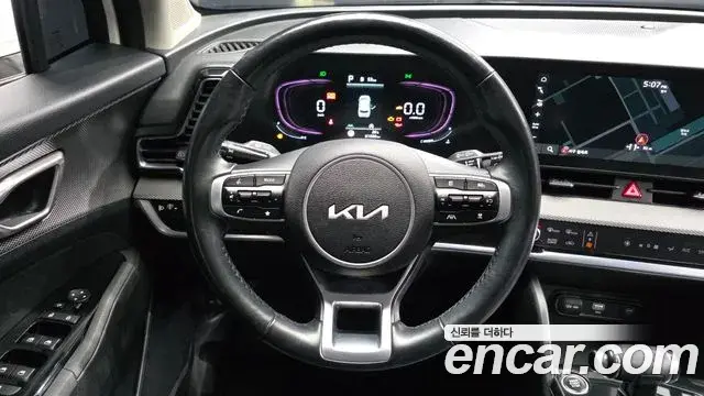 Kia Sportage 2021 — Фото 13/20
