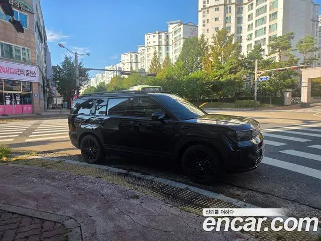 Hyundai Santa Fe 2025 — Photo 2/10