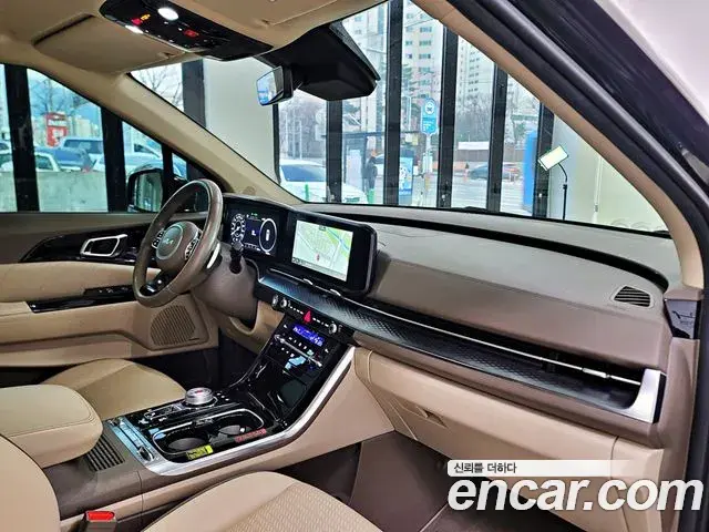 Kia Carnival 2022 — Photo 7/20