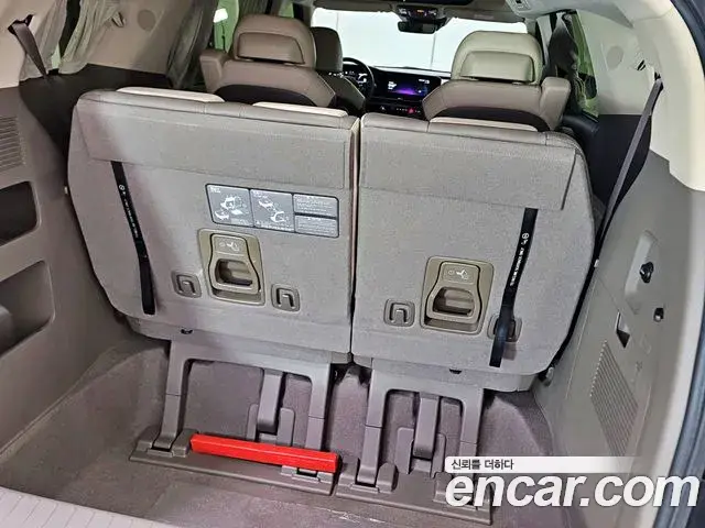 Kia Carnival 2022 — Photo 12/20