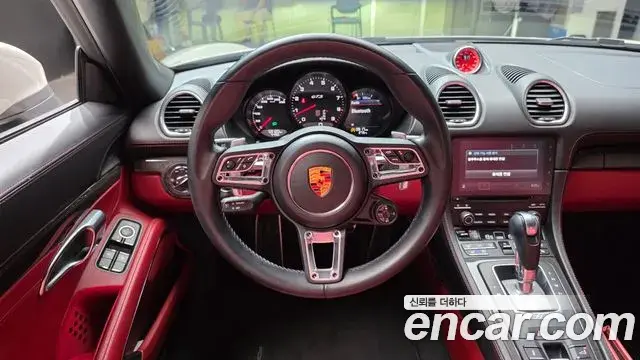 Porsche 718 Boxster 2021 — ფოტო 18/31