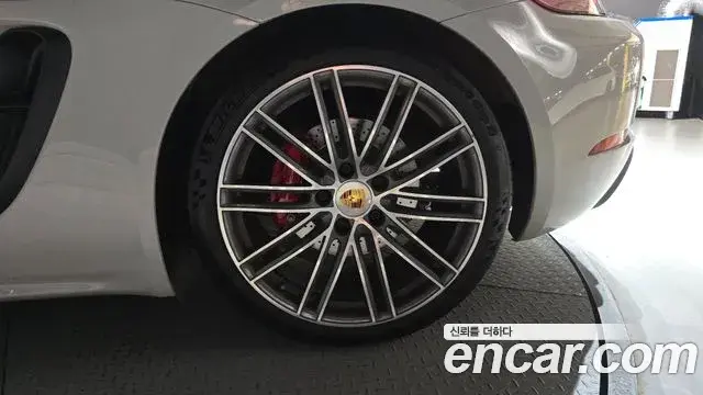Porsche 718 Boxster 2021 — ფოტო 17/31