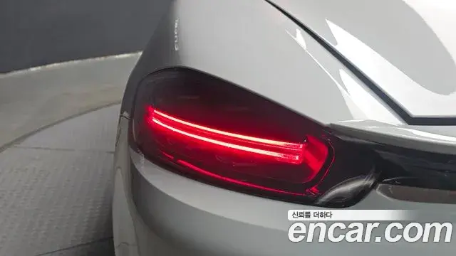 Porsche 718 Boxster 2021 — ფოტო 14/31