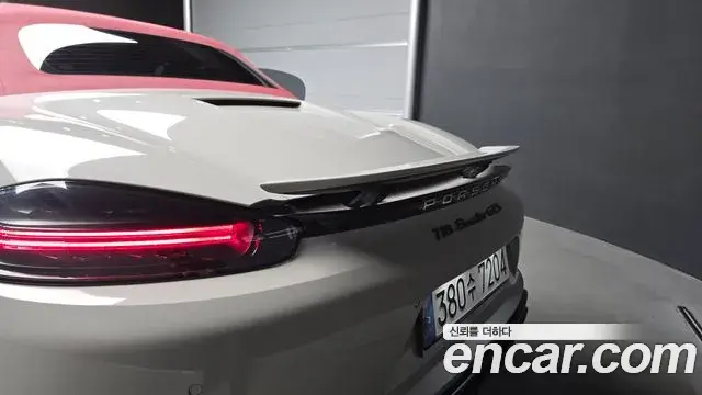 Porsche 718 Boxster 2021 — ფოტო 23/31