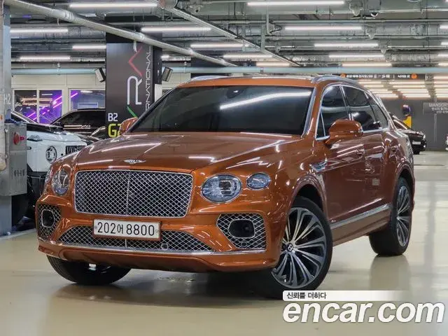 Bentley Bentayga 2023 — ფოტო 1/20