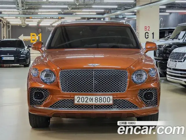 Bentley Bentayga 2023 — ფოტო 19/20
