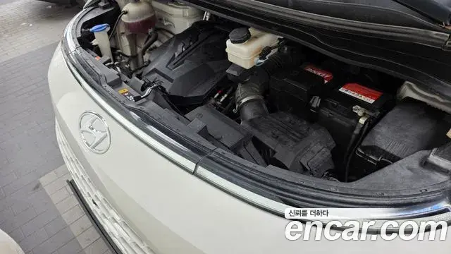 Hyundai Staria 2021 — Фото 6/20