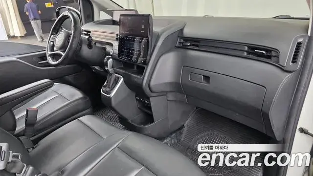 Hyundai Staria 2021 — Фото 7/20