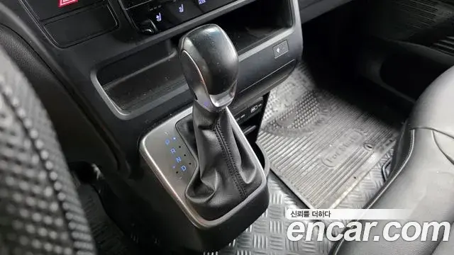 Hyundai Staria 2021 — Фото 9/20