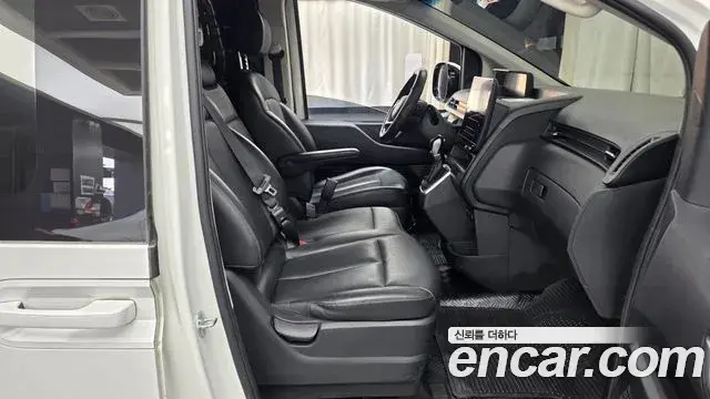 Hyundai Staria 2021 — Фото 11/20