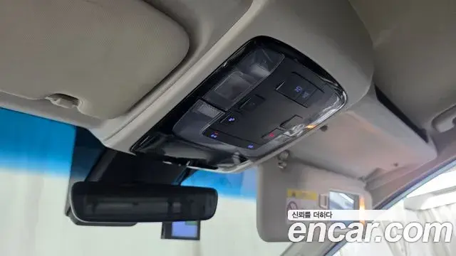 Hyundai Staria 2021 — Фото 17/20