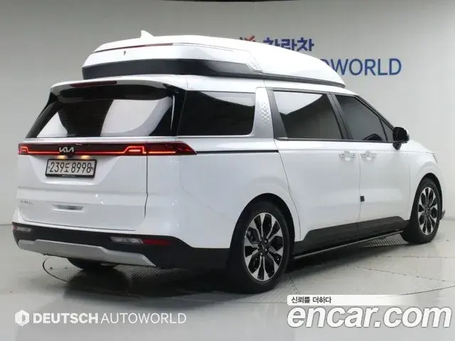 Kia Carnival 2023 — Фото 1/20