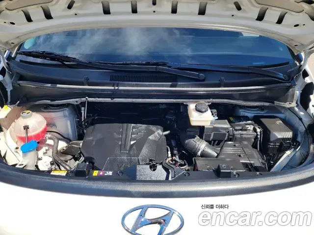 Hyundai Staria 2023 — Фото 5/18