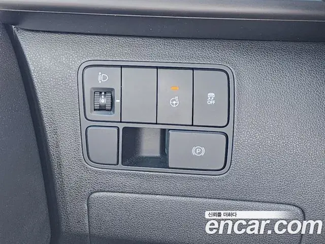 Hyundai Staria 2023 — Фото 13/18