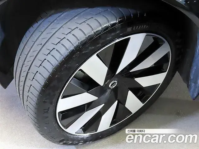 Volvo XC90 2024 — Şəkil 18/20