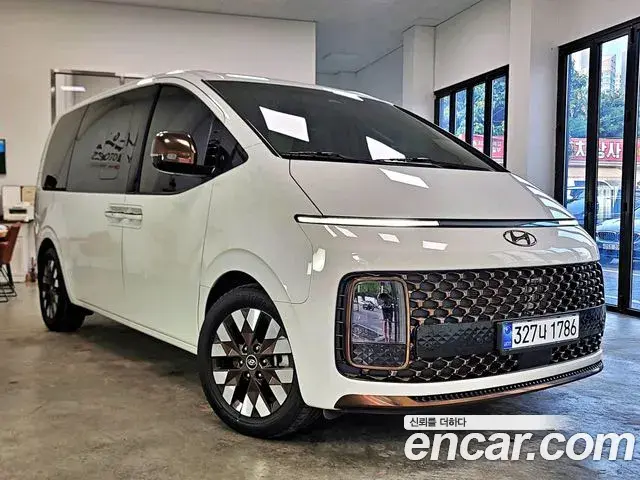 Hyundai Staria 2022 — Фото 9/20