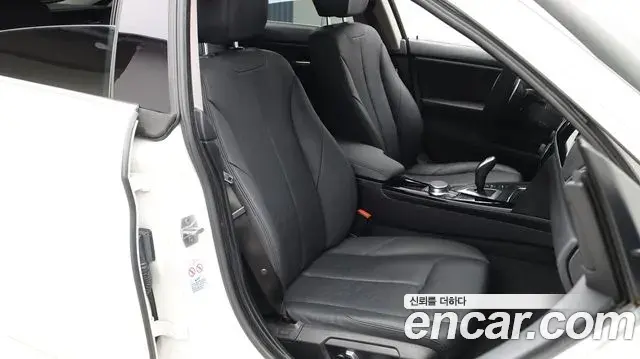 BMW 4 Series 2019 — Фото 14/20