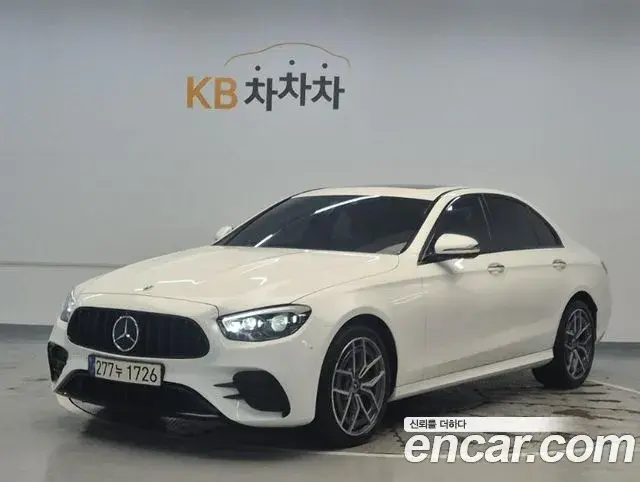 Mercedes-Benz E-Class 2023 — Фото 10/20