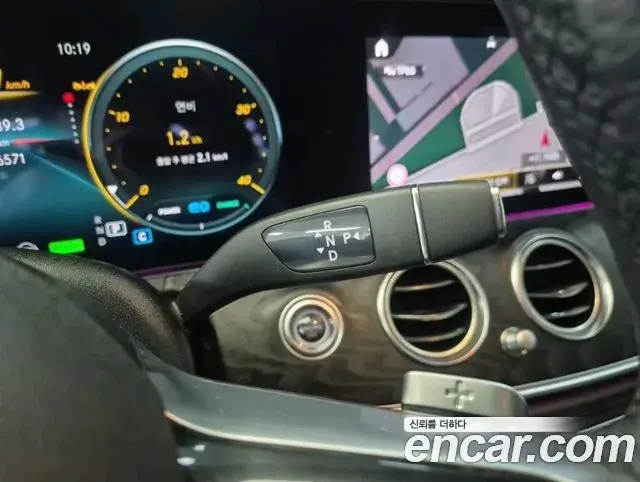 Mercedes-Benz E-Class 2023 — Фото 11/20
