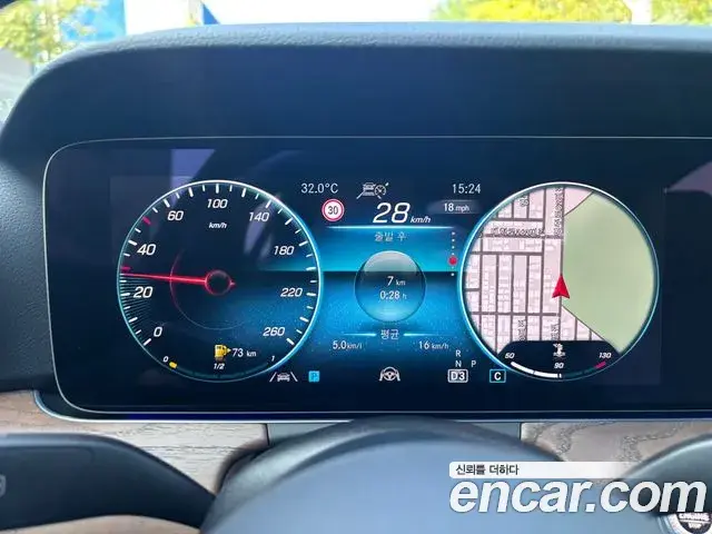 Mercedes-Benz E-Class 2023 — Фото 18/20