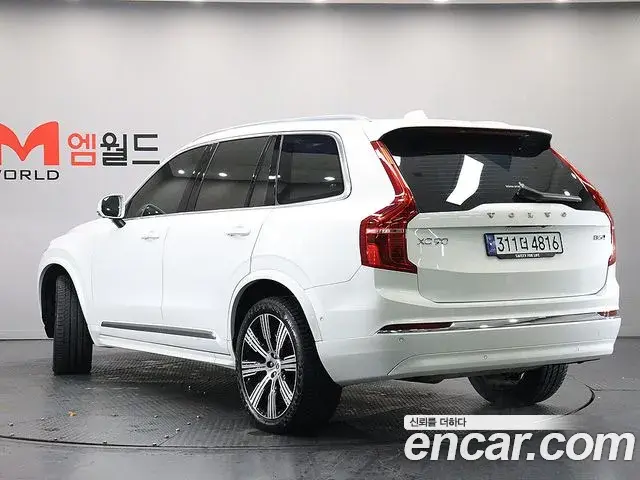Volvo XC90 2024 — Photo 18/20